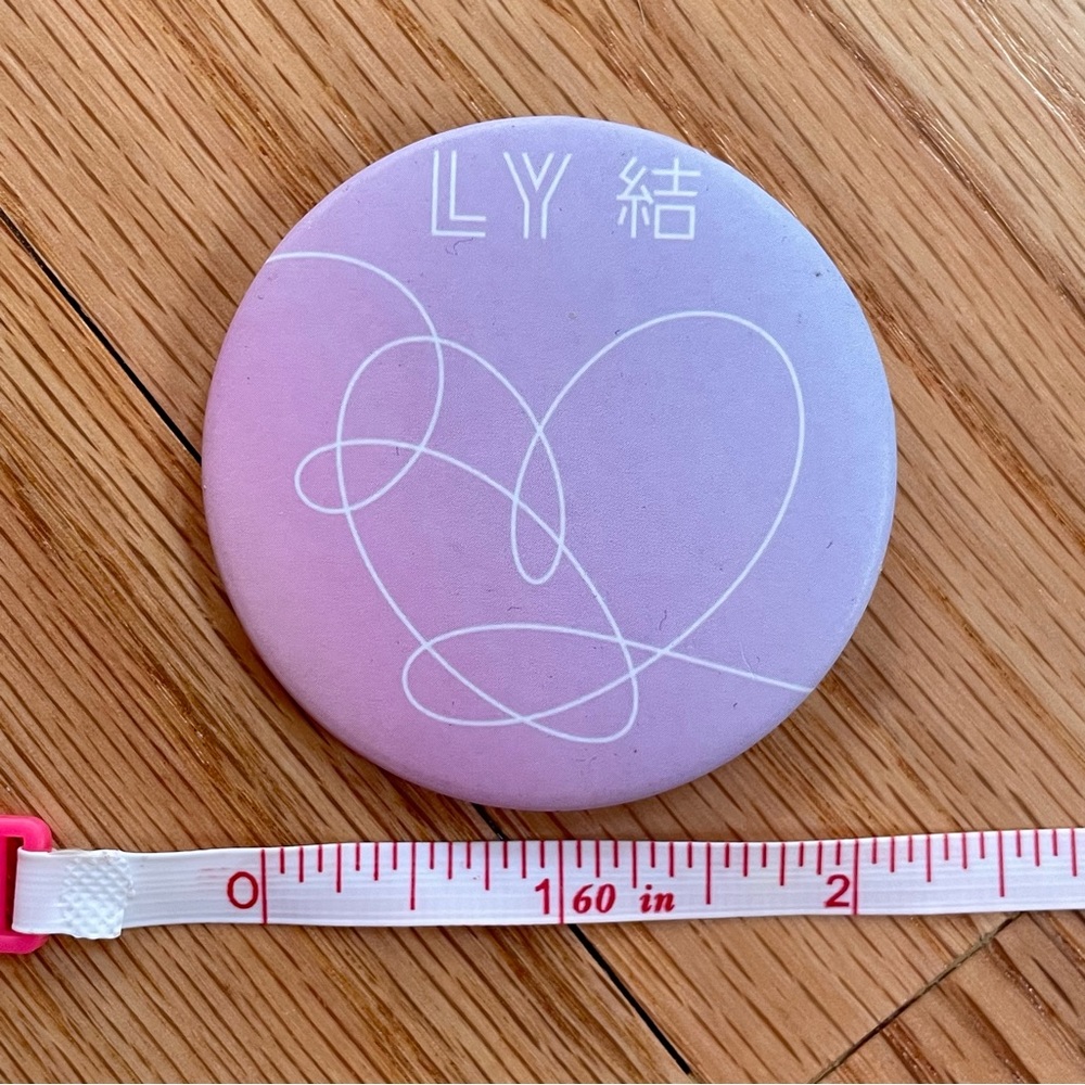 Two Large BTS Pins - Picture 4 of 8